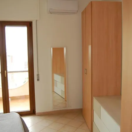 Il Piccolo Colosseo Apartment *